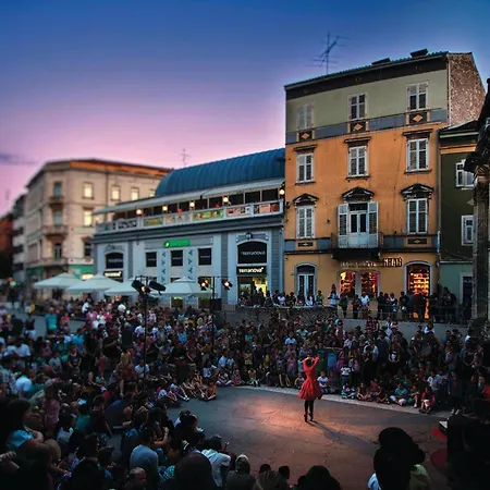 Awesome In With Wifi Feriehus Pula