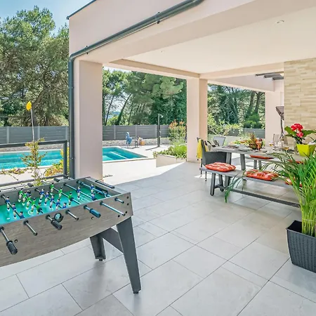 Stunning In With Outdoor Swimming Pool Pula