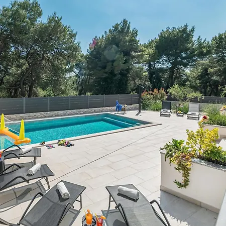 Holiday home Stunning In With Outdoor Swimming Pool Pula