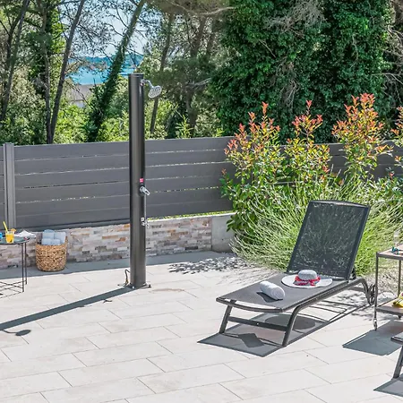 Holiday home Stunning In With Outdoor Swimming Pool *