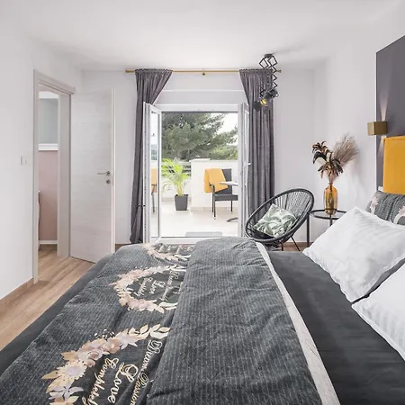 Luxurious Home In Pula * פולה