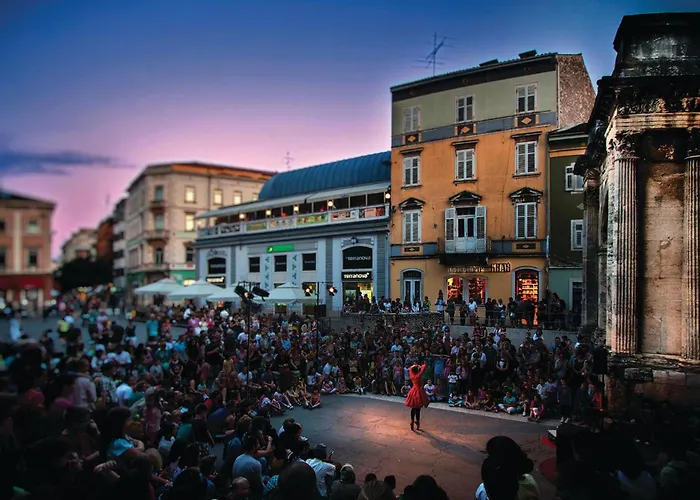 Awesome In With Wifi Vikendica Pula